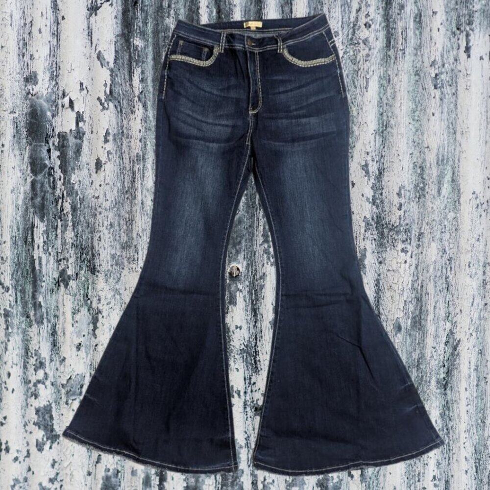 NEW JEANS, FLARES, BOUTIQUE LAINEY WILSON STYLE - Picture 4 of 4